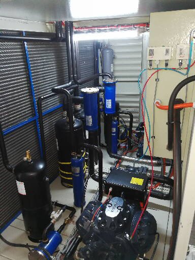 /images/compressor-room.jpg